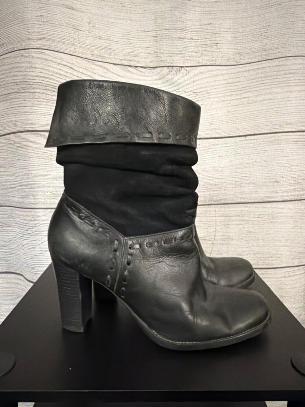 Black Leather Fold-Over Heeled Boots With Suede Detail Size 39